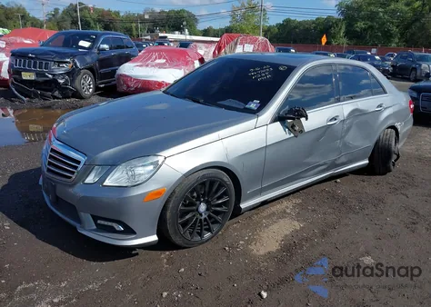 2011 Mercedes-Benz E 350 4Matic z USA, uszkodzony, nr VIN WDDHF8HB6BA431628